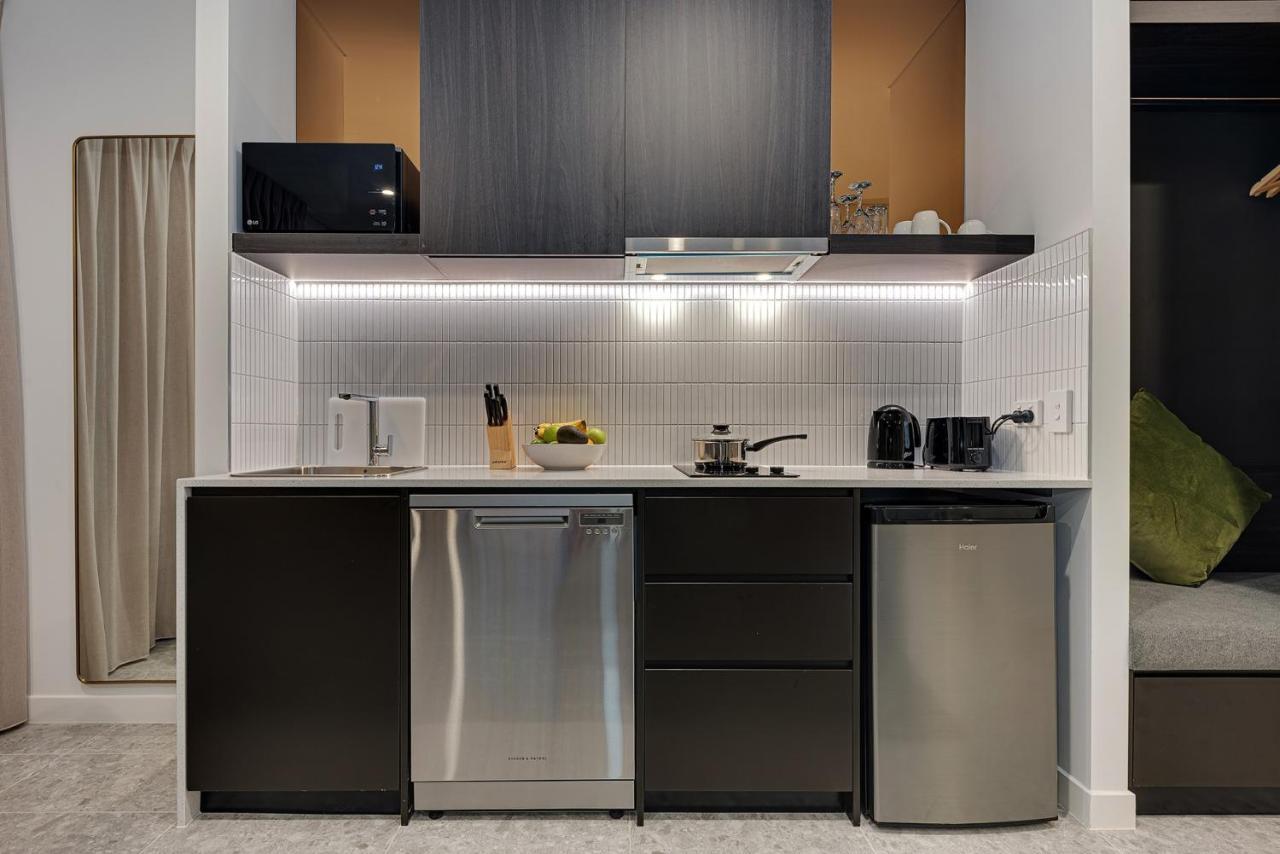 Littomore Suites Kingswood 펜리스 외부 사진