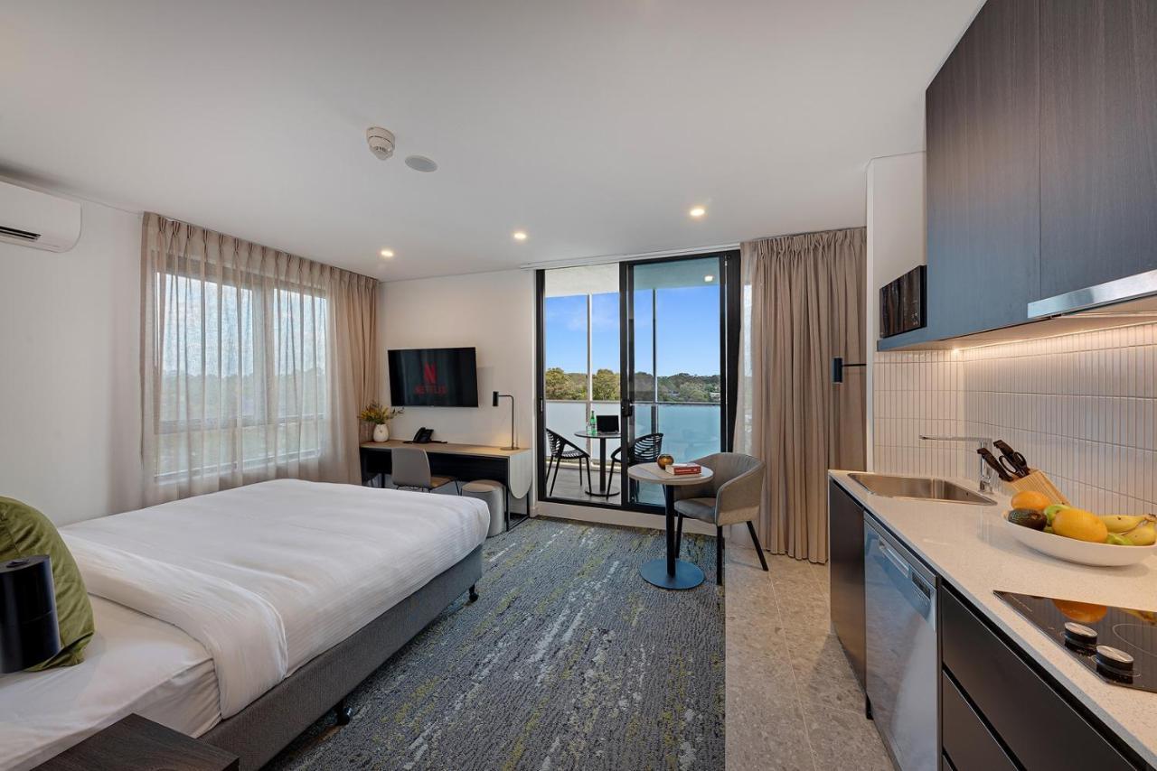 Littomore Suites Kingswood 펜리스 외부 사진
