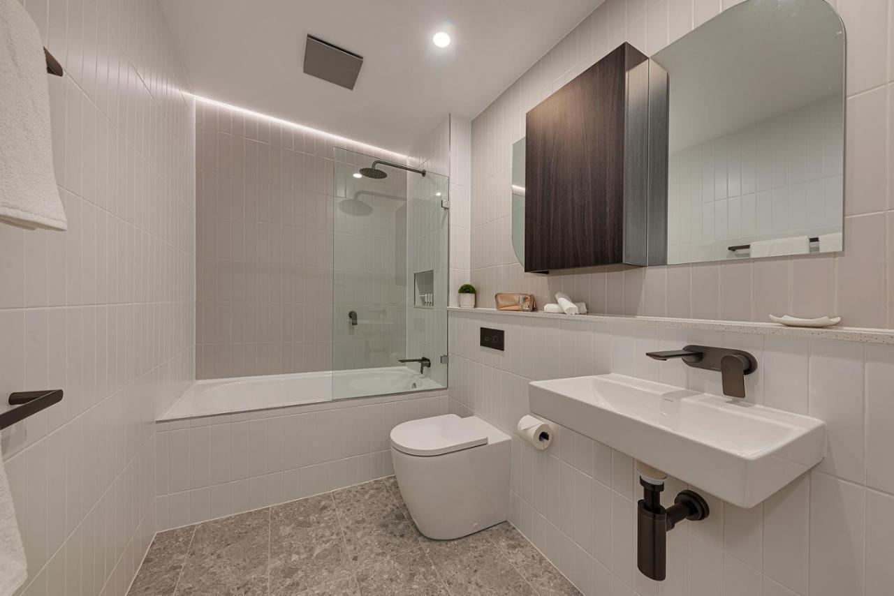 Littomore Suites Kingswood 펜리스 외부 사진