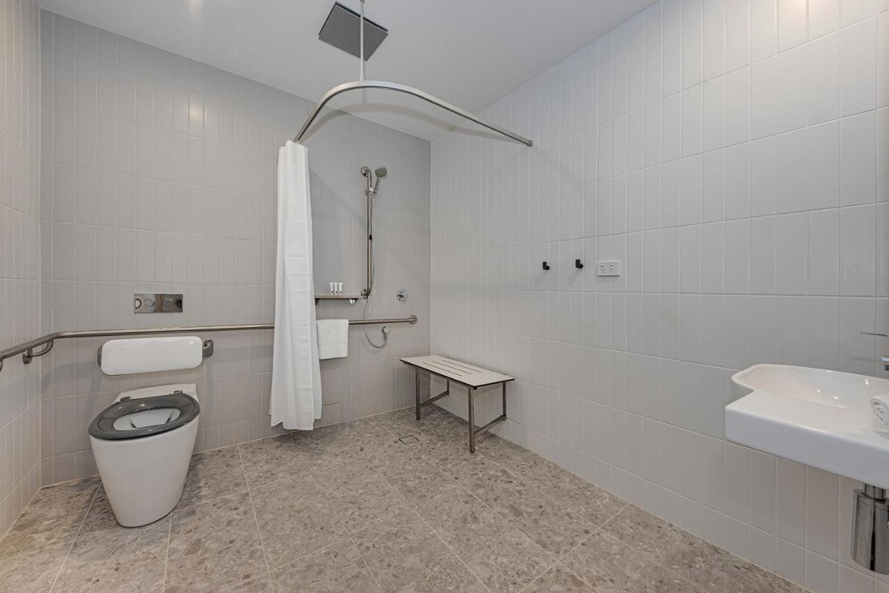 Littomore Suites Kingswood 펜리스 외부 사진