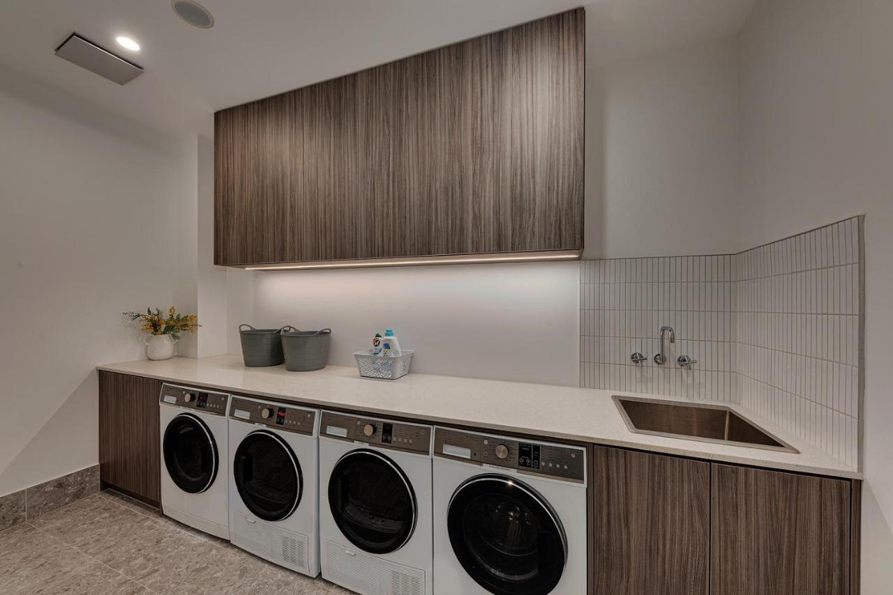 Littomore Suites Kingswood 펜리스 외부 사진